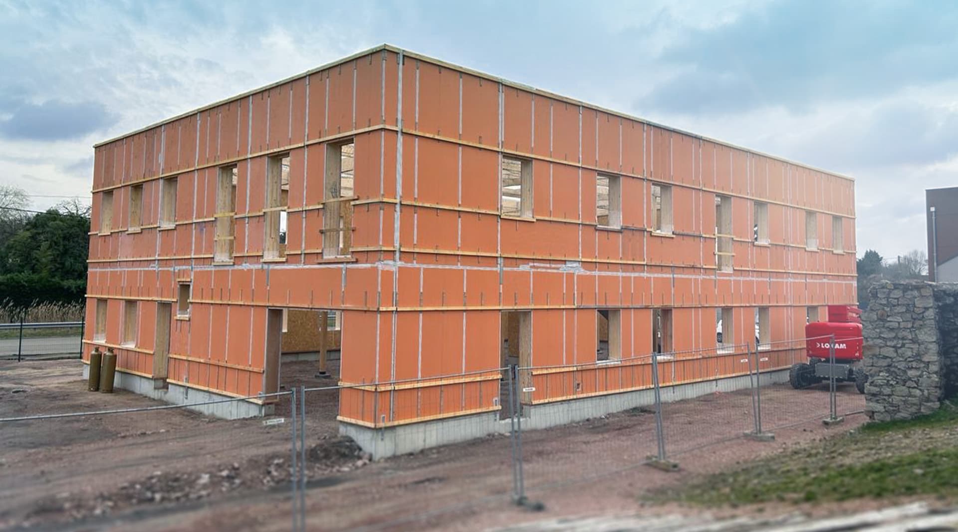 NOUVEAU BÂTIMENT TERTIAIRE : LE CHANTIER AVANCE !