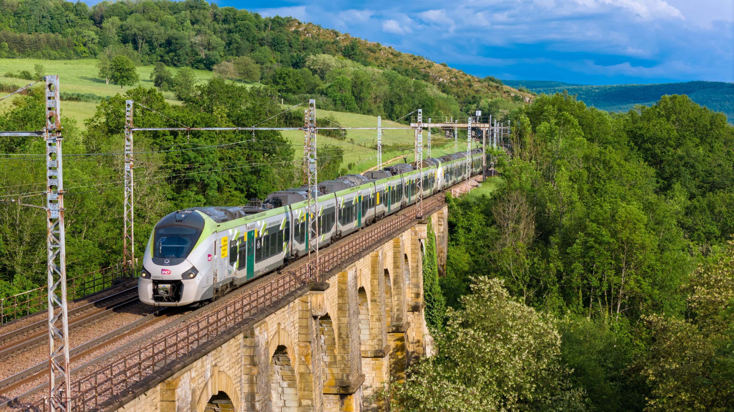 BIENVENUE SNCF VOYAGEURS – TER BOURGOGNE-FRANCHE-COMTÉ, OPÉRATEUR RÉGIONAL DE MOBILITÉ DURABLE